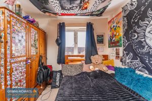 Bedroom- click for photo gallery